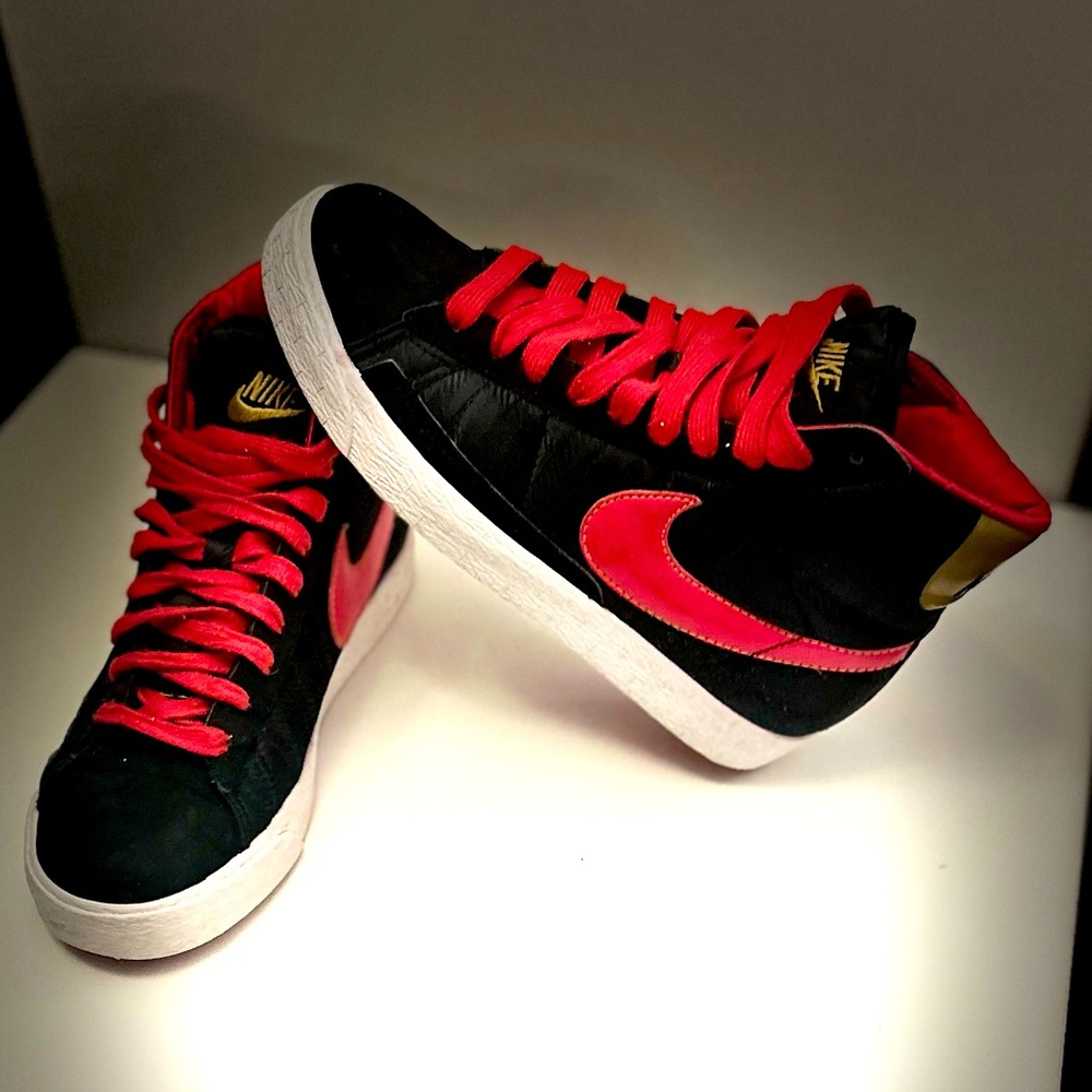 Like New Jordans Nike High Tops *Mint Condition*